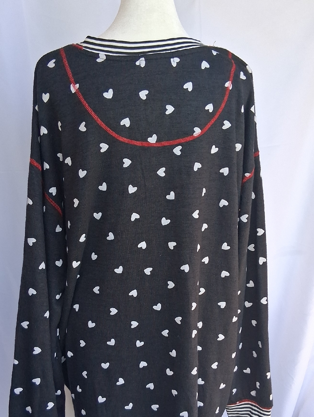 PJ Salvage Black Heart Print Nightshirt with White Hearts and Red Trim Top 3X - Picture 9 of 11
